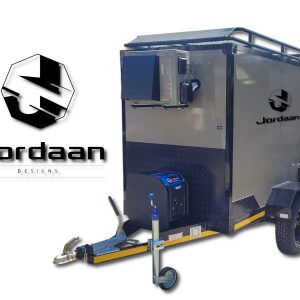 HUNTING TRAILER FRONT